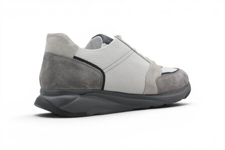 Mephisto Isaac wit
